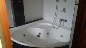 Semi furnished 2 bedrooom to let in musgrave