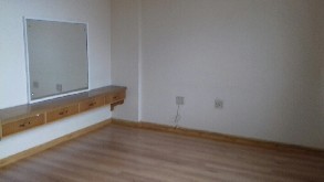 2 Bed 2 bathroom Beauty to let in North Beach