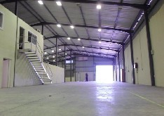 Industrial property To let in Mahogany Ridge