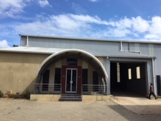 INDUSTRIAL PROPERTY WAREHOUSE TO LET IN RED HILL, DURBAN NORTH