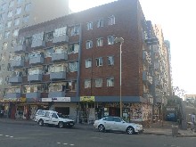 Flat to let in Durban South Beach