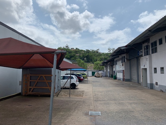 225m2 Warehouse To Let in Springfield