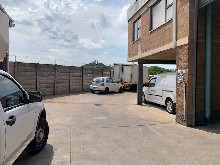 232m2 Warehouse To Let in Springfield
