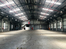 2708m2 Warehouse To Let in Riverhorse