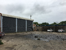 Phoenix warehouse and yard to let 