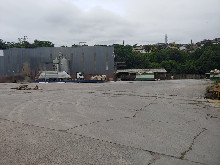 Queensburgh yard, warehouse to rent