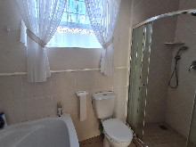 Secure Simplex in Durban North For Sale - Main Bathroom View