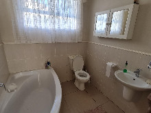 Secure Simplex in Durban North For Sale - Bathroom On-Suite View