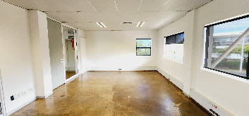 Commercial Office To Let