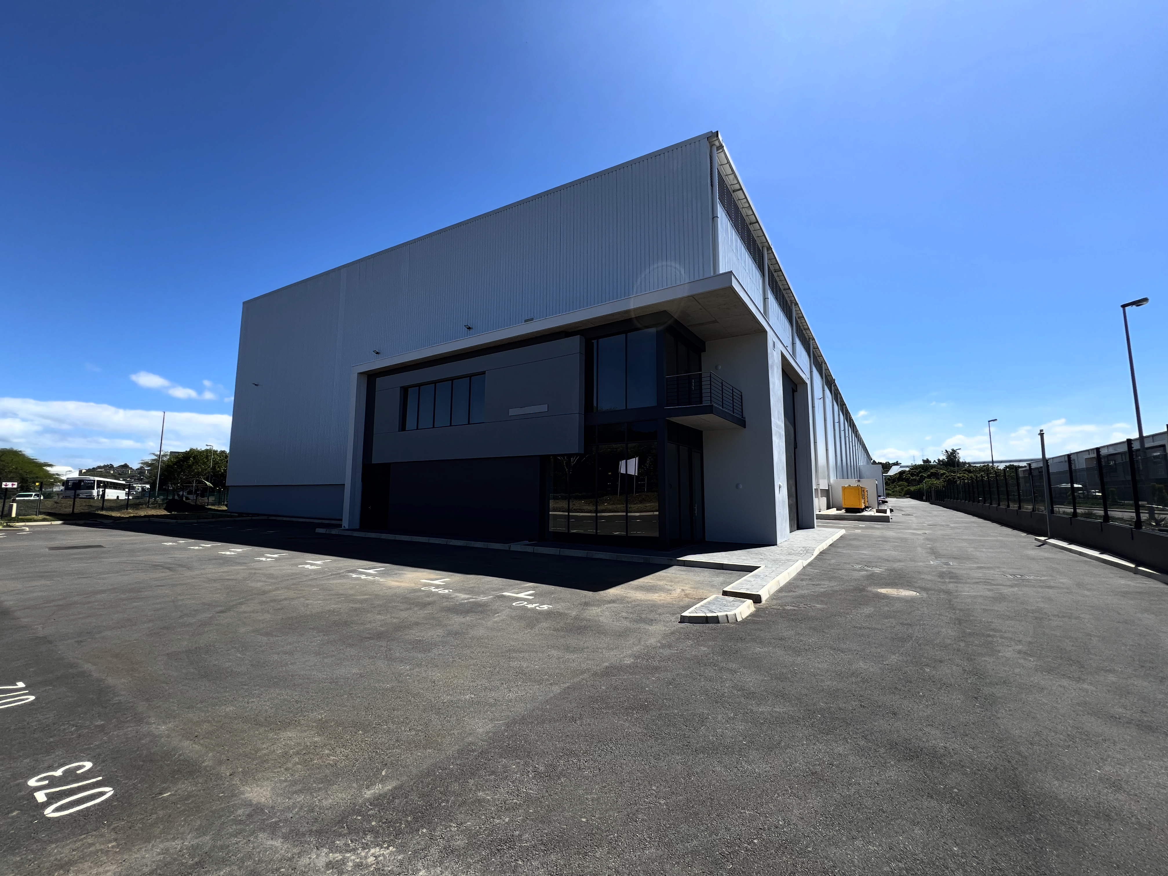 Large warehouse space to let in Mount Edgecombe
