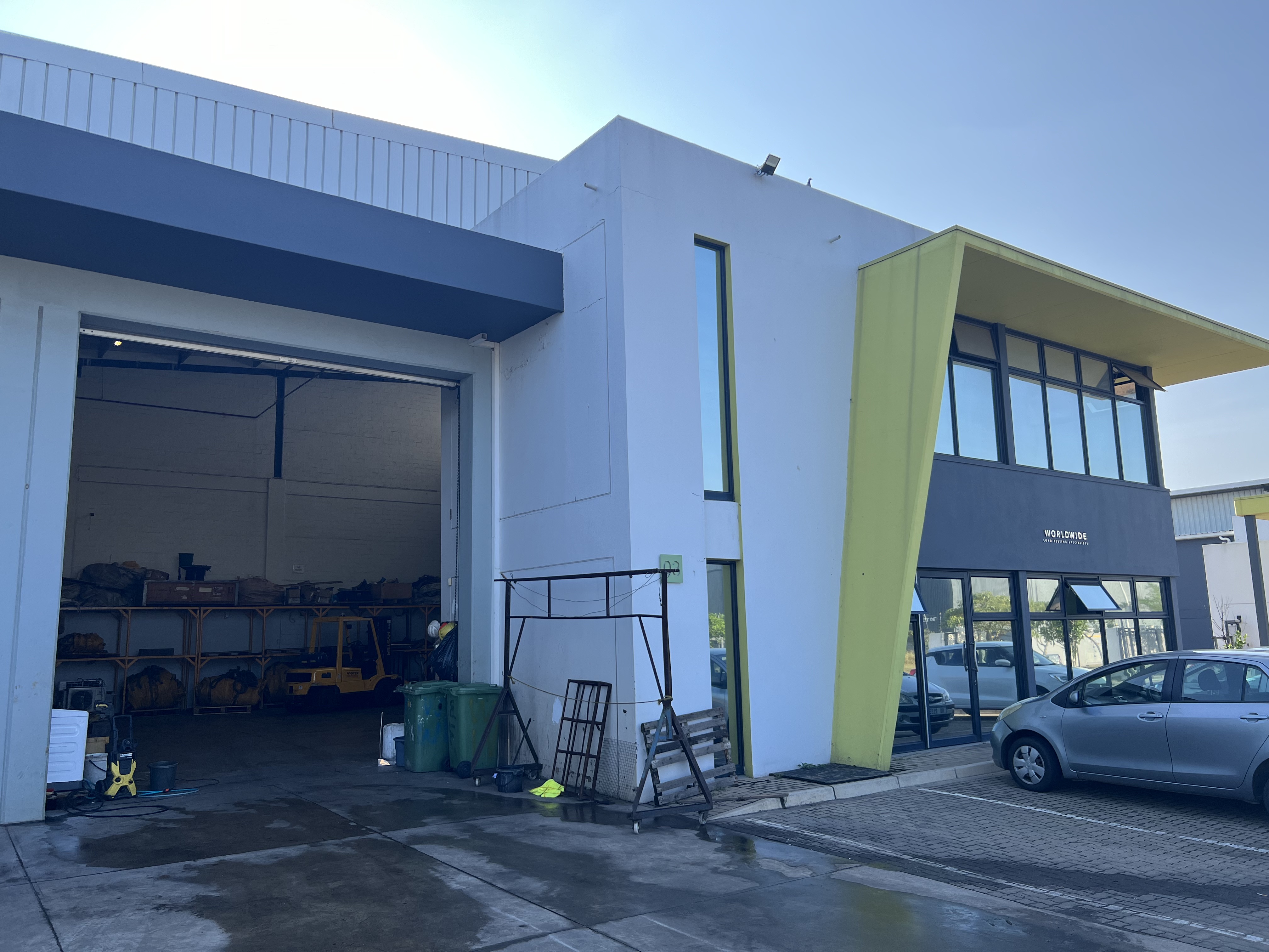 367sqm Warehouse in Vision Business Park