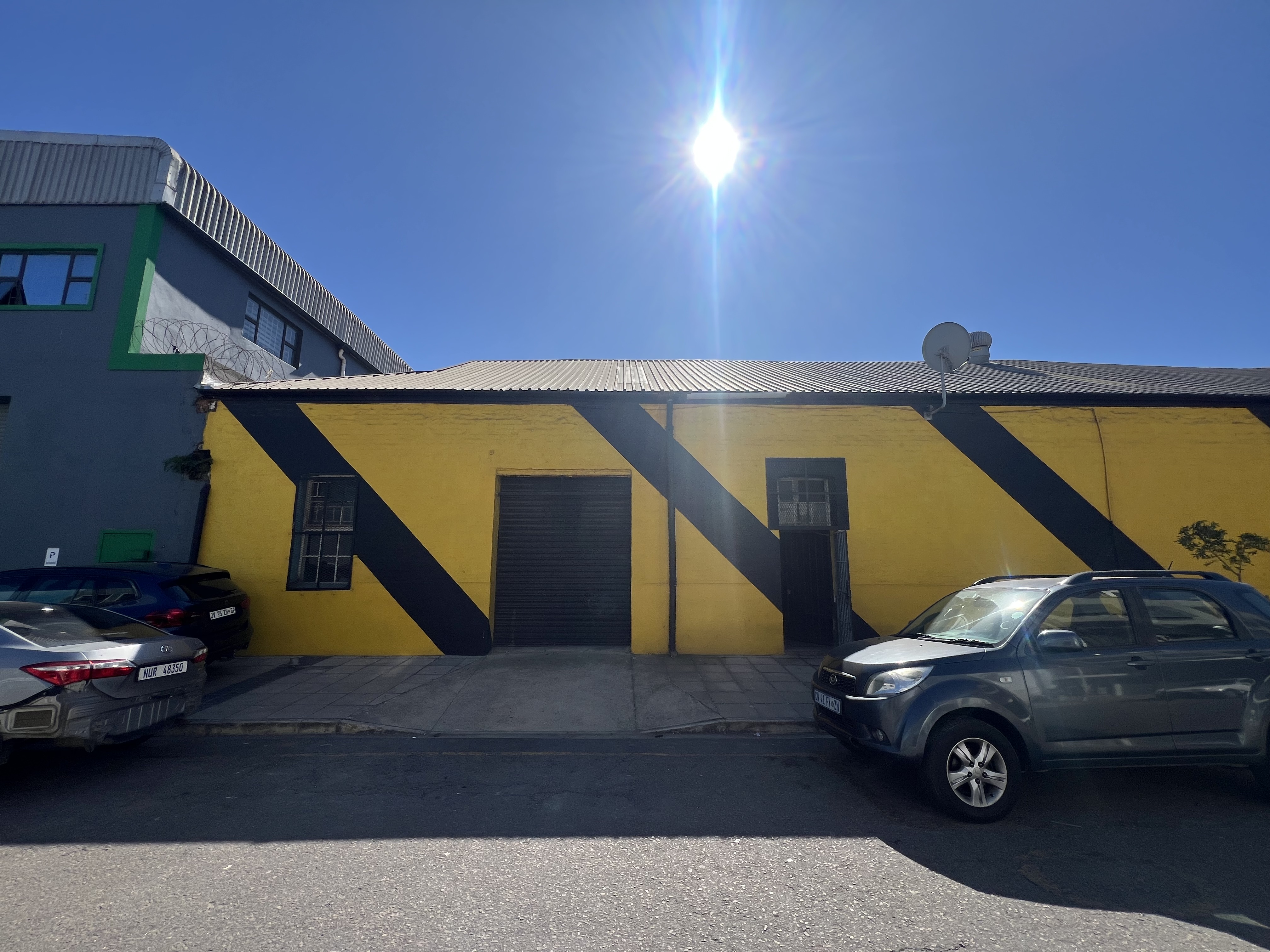 Warehouse in South Beach for Rent