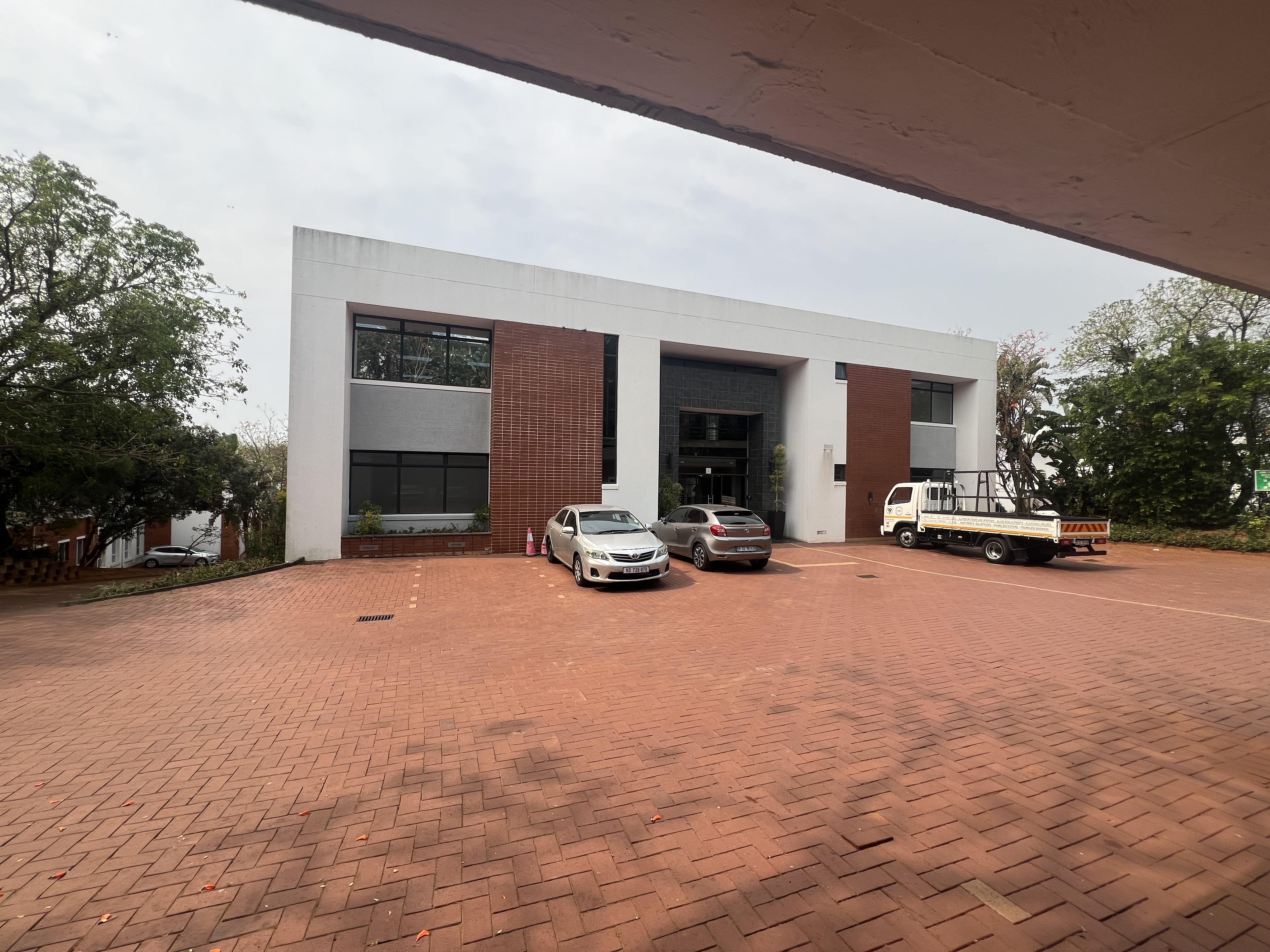 Office to Rent in La Lucia Ridge