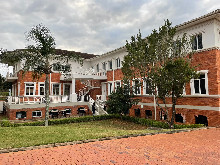 La Lucia Office for Rent