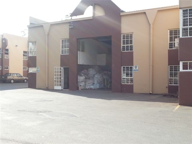 Warehouse to let in Maxmead Pinetown