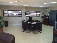 627m2 Commercial Office Building For Sale in 